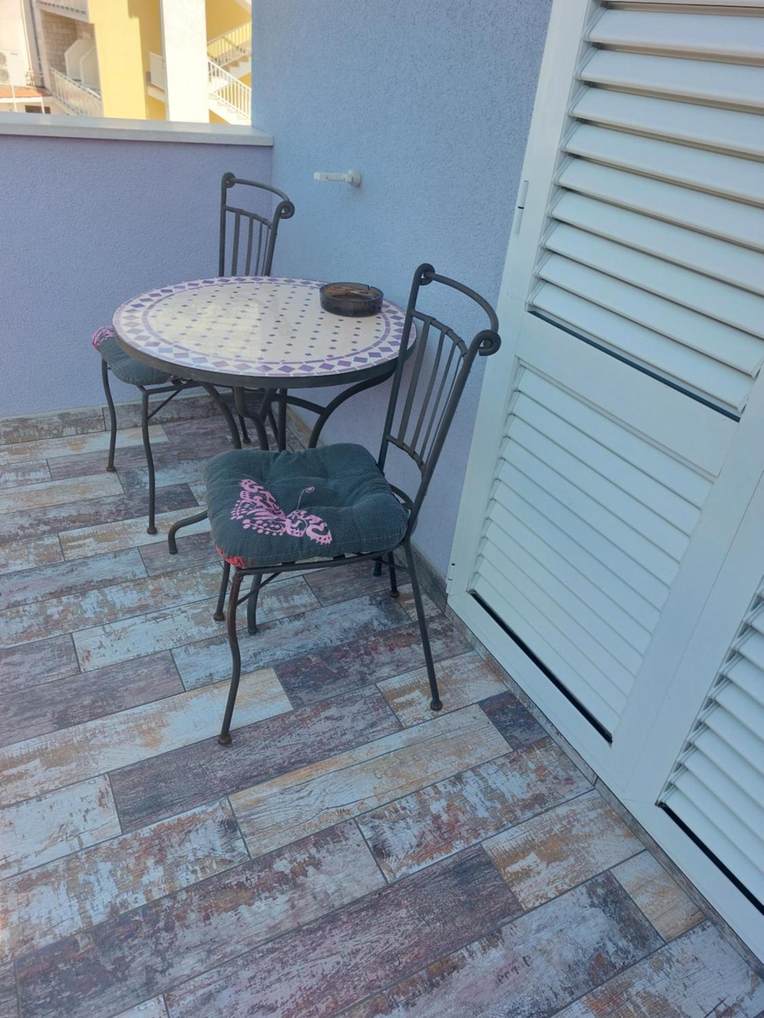 Apartments Villa Lilla Baška Voda Cameră foto